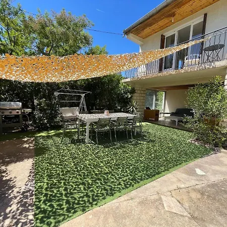 Maison Calme, Piscine Et Festival A Deux Pas Vakantiehuis