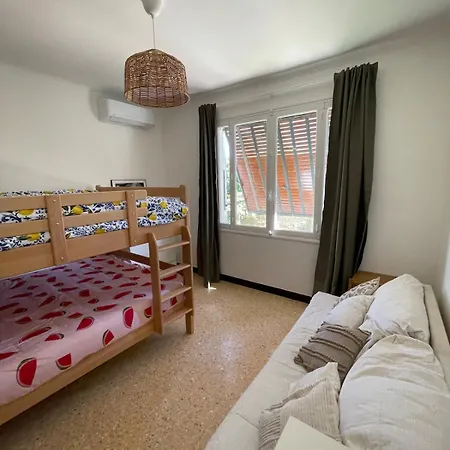 Maison Calme, Piscine Et Festival A Deux Pas