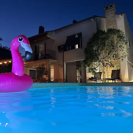 펜션 Maison Calme, Piscine Et Festival A Deux Pas *