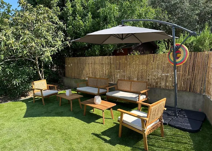 Maison Calme, Piscine Et Festival A Deux Pas